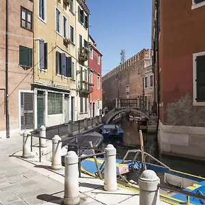 Romantic Lagoon - Canal View Appartamento Venezia
